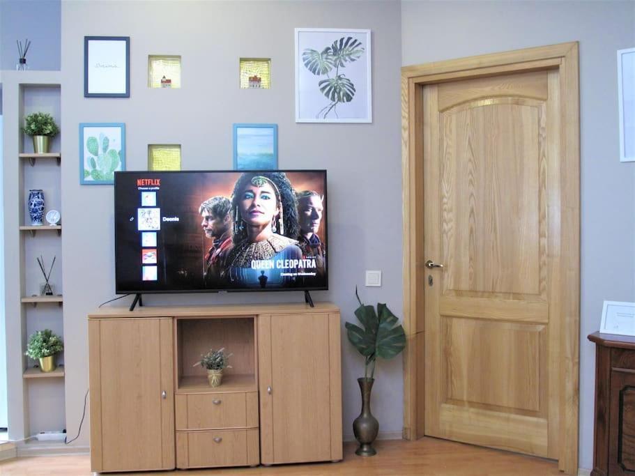 Private Entrance-2 Rooms-Old Town- Free Parking Vilnius Ngoại thất bức ảnh